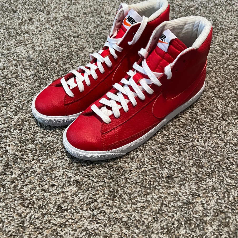 Nike Blazer Mid Premium GAME RED/NO BOX/Preowned/Size 6Y=8W